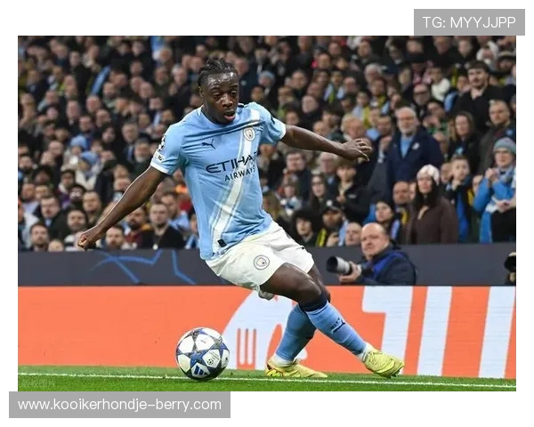 英超焦点：黄牌警告频现，球员状态需保持谨慎应对赛季挑战