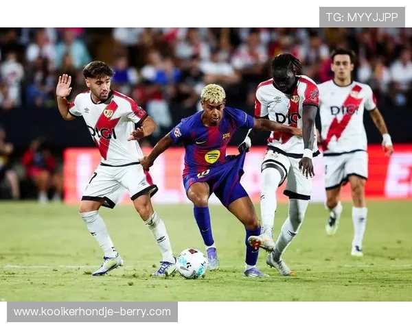 巴萨进攻层次不足配合停滞，对比赛流畅度与赛季稳定性产生影响