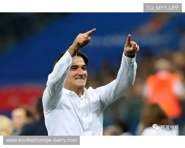 塔瓦雷斯执教风格解析：稳健防守与战术纪律如何驱动球队持续提升